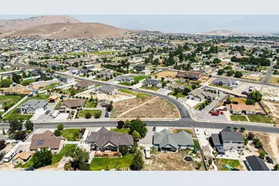 9330 N Horizon Dr, Eagle Mountain, UT 84005 - Photo 19