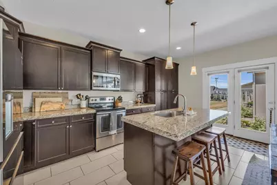 9246 S Rose Cottage Way E, Sandy, UT 84094 - Photo 9
