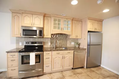 1621 N Pages Pl, Bountiful, UT 84010 - Photo 11
