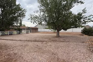 512 S 2500 W, Vernal, UT 84078 - Photo 11