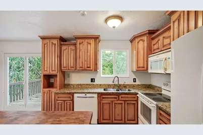 3338 W 5620 S, Taylorsville, UT 84129 - Photo 7