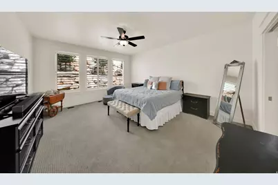 1686 N Emerald Dr, Layton, UT 84040 - Photo 11