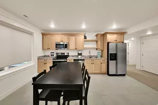 1686 N Emerald Dr, Layton, UT 84040 - Photo 23