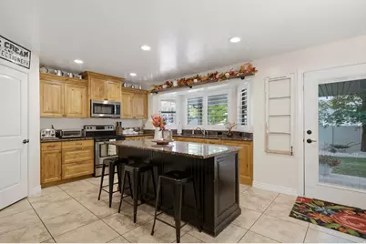 1261 W 1950 S, Syracuse, UT 84075 - Photo 11