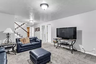5044 W Copper Meadow Ln S, West Jordan, UT 84081 - Photo 25