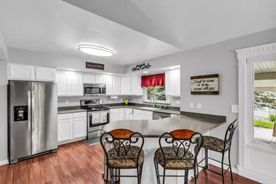 5044 W Copper Meadow Ln S, West Jordan, UT 84081 - Photo 7