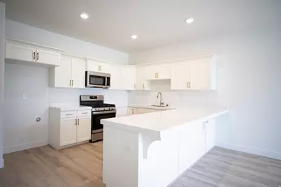 528 E 640 N #102, Salem, UT 84653 - Photo 5