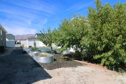 597 S Chan Dr, Grantsville, UT 84029 - Photo 31