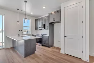 642 E Gdn Grv Dr, Eagle Mountain, UT 84005 - Photo 3