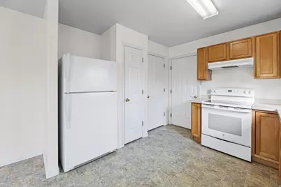 438 W Plum Pl, Saratoga Springs, UT 84045 - Photo 7
