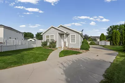 438 W Plum Pl, Saratoga Springs, UT 84045 - Photo 23