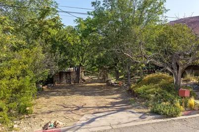 85 E 300 N, Moab, UT 84532 - Photo 7