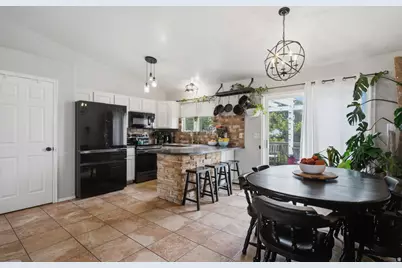 2389 W 2150 S, Syracuse, UT 84075 - Photo 11