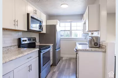 8899 W Cyprus St, Copperton, UT 84006 - Photo 5