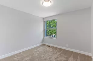 1384 E Sudbury Ave, Sandy, UT 84093 - Photo 13