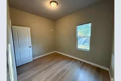 868 S 1100 W, Salt Lake City, UT 84104 - Photo 11