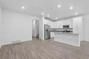 693 S Grant Ln, North Salt Lake, UT 84054 - Photo 9