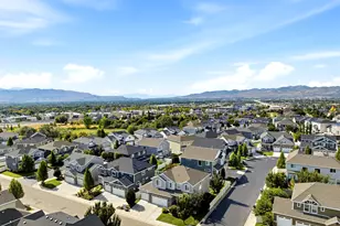 3827 W Coastal Dune Dr, South Jordan, UT 84009 - Photo 33