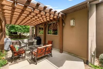 918 Mahogany Dr, Fruit Heights, UT 84037 - Photo 49