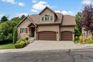 918 Mahogany Dr, Fruit Heights, UT 84037 - Photo 1