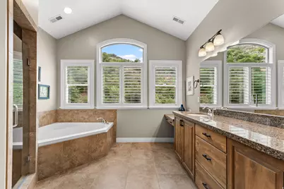 918 Mahogany Dr, Fruit Heights, UT 84037 - Photo 25
