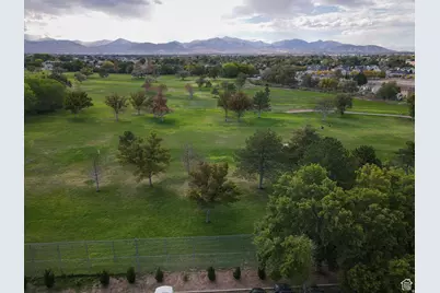 18 W La Vista Dr, West Jordan, UT 84088 - Photo 29