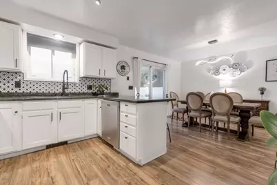18 W La Vista Dr, West Jordan, UT 84088 - Photo 5