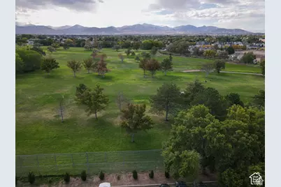 18 W La Vista Dr, West Jordan, UT 84088 - Photo 29
