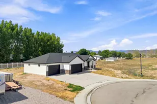 212 E Rock Creek Circle, Gunnison, UT 84634 - Photo 3