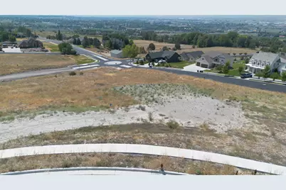 145 S 1050 E, Hyde Park, UT 84318 - Photo 3