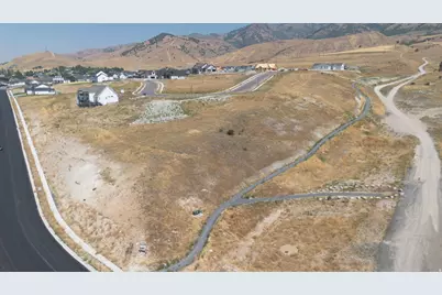 145 S 1050 E, Hyde Park, UT 84318 - Photo 13