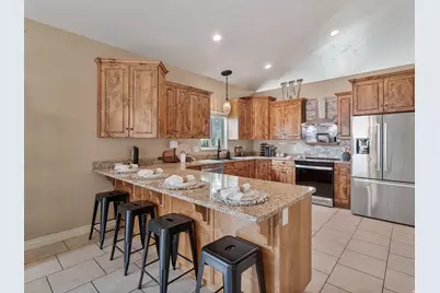 940 W 875 St S, Lehi, UT 84043 - Photo 5