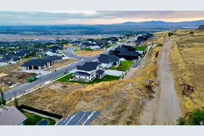 1186 W Caribou Ct #91, Pleasant View, UT 84414 - Photo 9