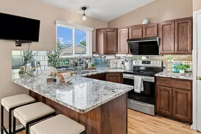 538 W 375 N, Clearfield, UT 84015 - Photo 11