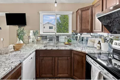 538 W 375 N, Clearfield, UT 84015 - Photo 11