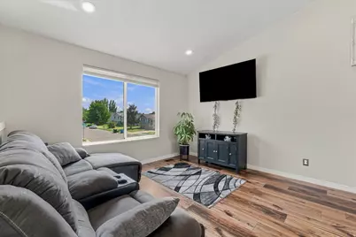 2514 W 2250 N, Clinton, UT 84015 - Photo 5