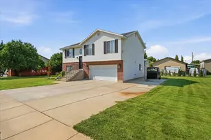 2514 W 2250 N, Clinton, UT 84015 - Photo 3