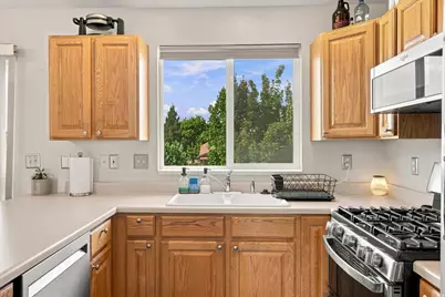 2514 W 2250 N, Clinton, UT 84015 - Photo 13