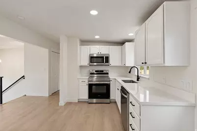 2492 W Starling Cir, West Valley, UT 84119 - Photo 7