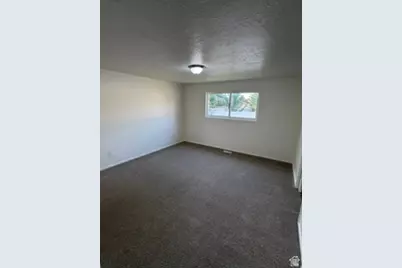 1386 S 1250 E, Clearfield, UT 84015 - Photo 9