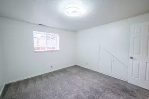 1941 E Gunther Dr, Cottonwood Heights, UT 84121 - Photo 25