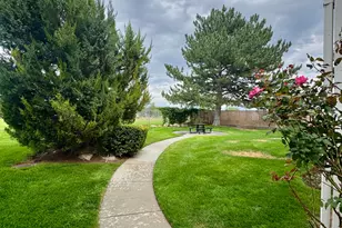 1382 W Beacon Hill Circle Cir S, Taylorsville, UT 84123 - Photo 35