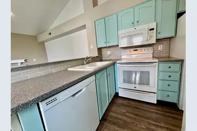 1382 W Beacon Hill Circle Cir S, Taylorsville, UT 84123 - Photo 5