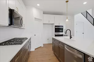 1557 E Livi Ln N, Saratoga Springs, UT 84045 - Photo 9