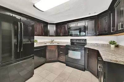 2012 S Wasatch Dr, Salt Lake City, UT 84108 - Photo 29