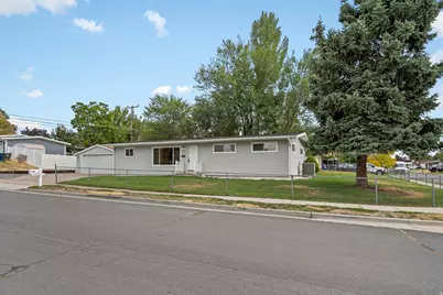 389 W 1425 N, Sunset, UT 84015 - Photo 5