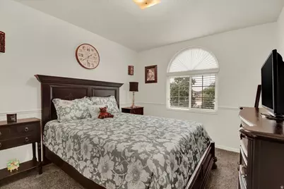 2618 N 1650 E, Layton, UT 84040 - Photo 9