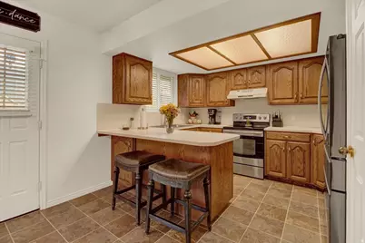 2618 N 1650 E, Layton, UT 84040 - Photo 3