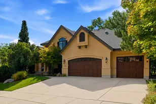 1017 N Oakridge Dr, Farmington, UT 84025 - Photo 1