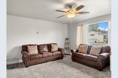 5079 S 2825 W, Roy, UT 84067 - Photo 3